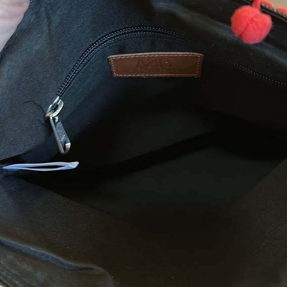 America & Beyond Beaded Embroidered Convertible Crossbody Bag - NWT - Picture 6 of 7